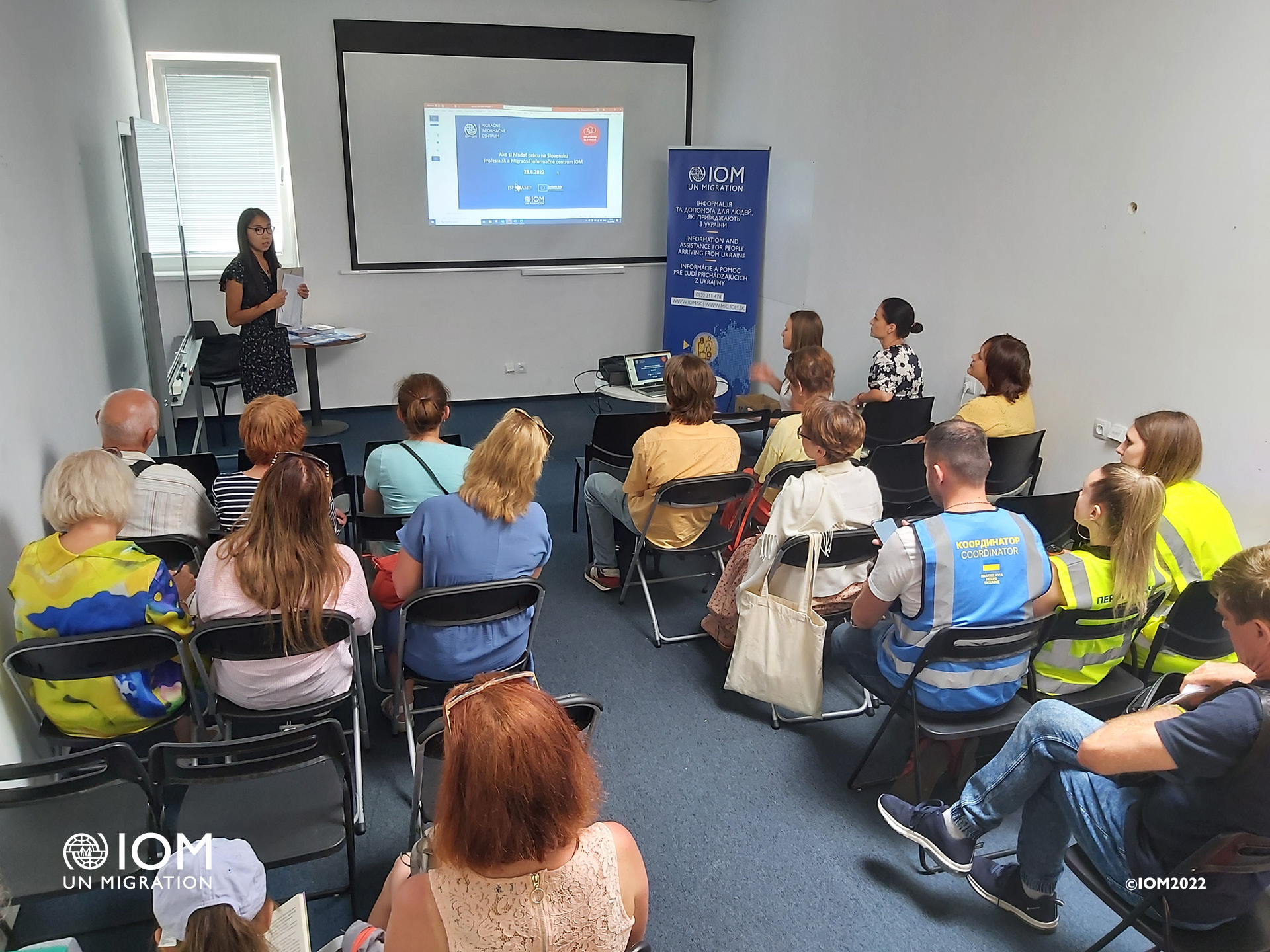 Workshop with presentation of IOM MIC free advice and services for non-EU nationals in Slovakia. Photo © International Organization for Migration (IOM) 2022.