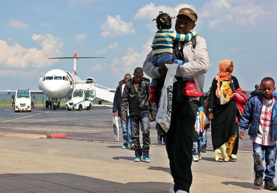 IOM - Presídľovanie utečencov - Cez Slovensko bolo presídlených vyše 1 000 utečencov s pomocou IOM a jej partnerov