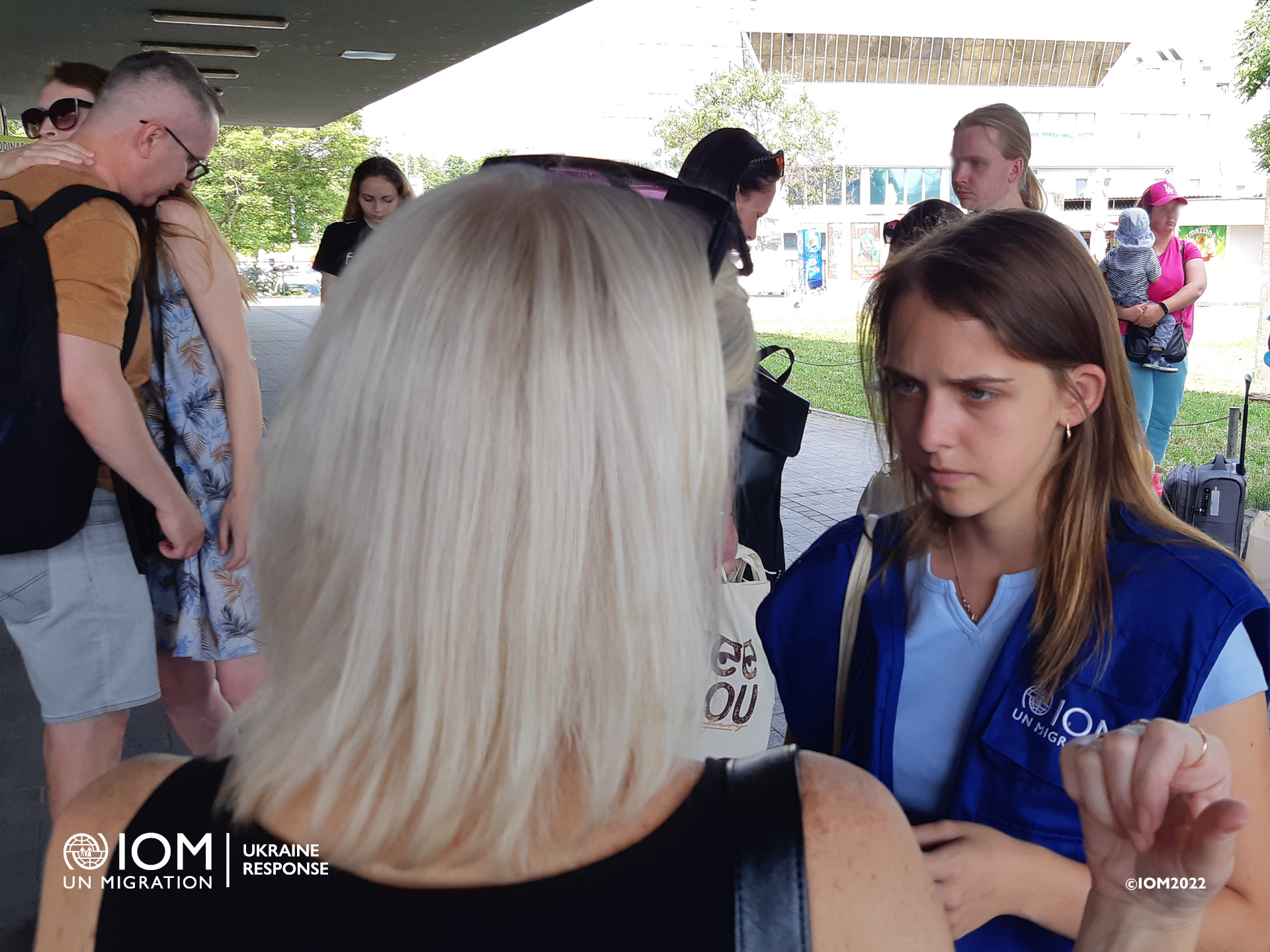 IOM continues to conduct face-to-face surveys on displacement, needs and intentions with refugees from Ukraine and third-country nationals. Photo © International Organization for Migration (IOM) 2022.