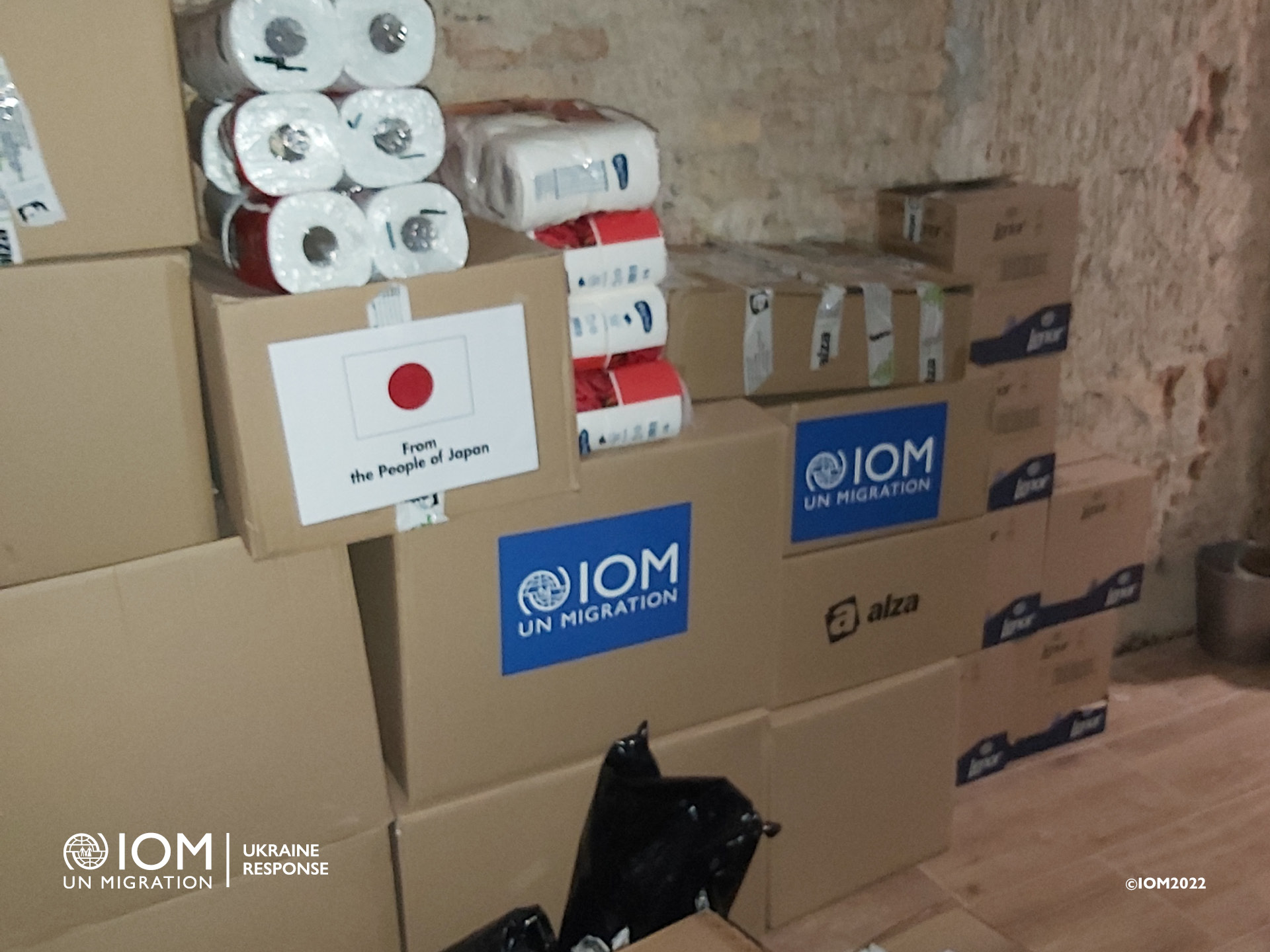 IOM humanitarian aid delivery to the BUBO Asylum House in Bratislava. Photo © International Organization for Migration (IOM) 2022.