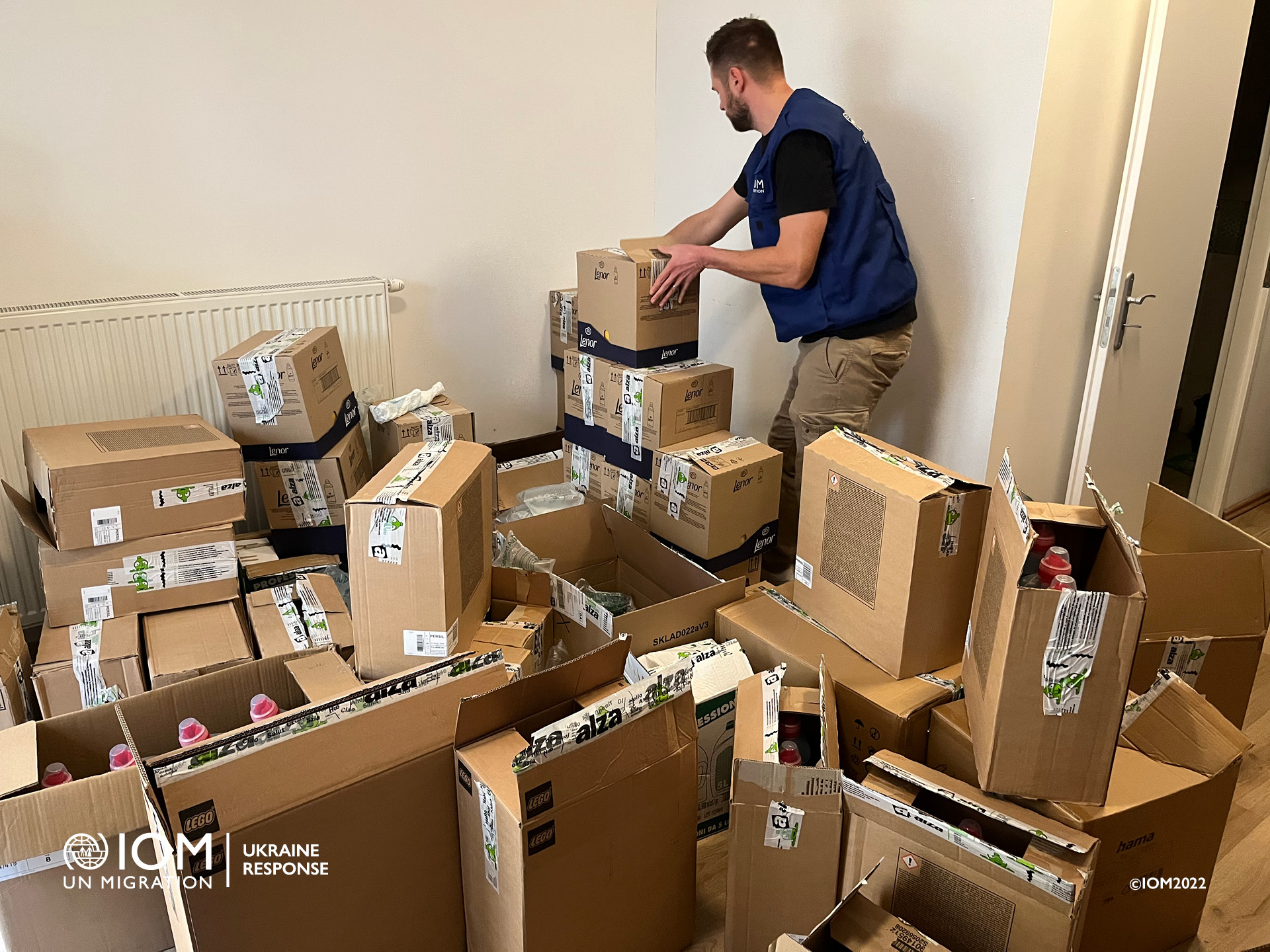 IOM also supplied the facility with 686 pieces of hygienic items. Photo © International Organization for Migration (IOM) 2022.