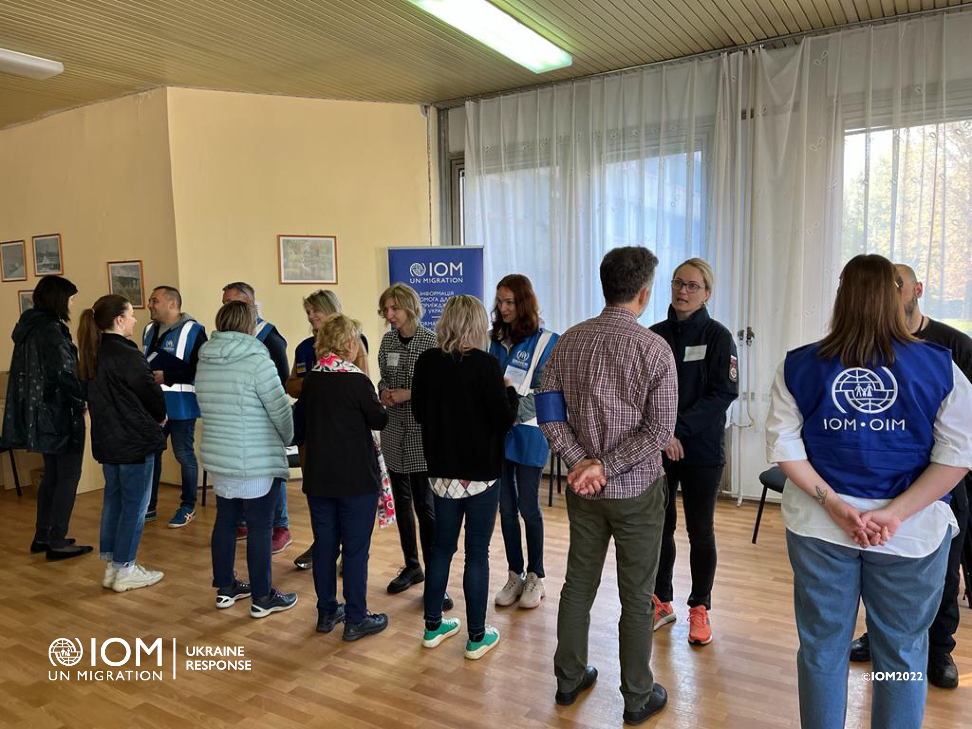 IOM providing counter-trafficking awareness training in the Gabcikovo Accomodation Facility. Photo © International Organization for Migration (IOM) 2022.