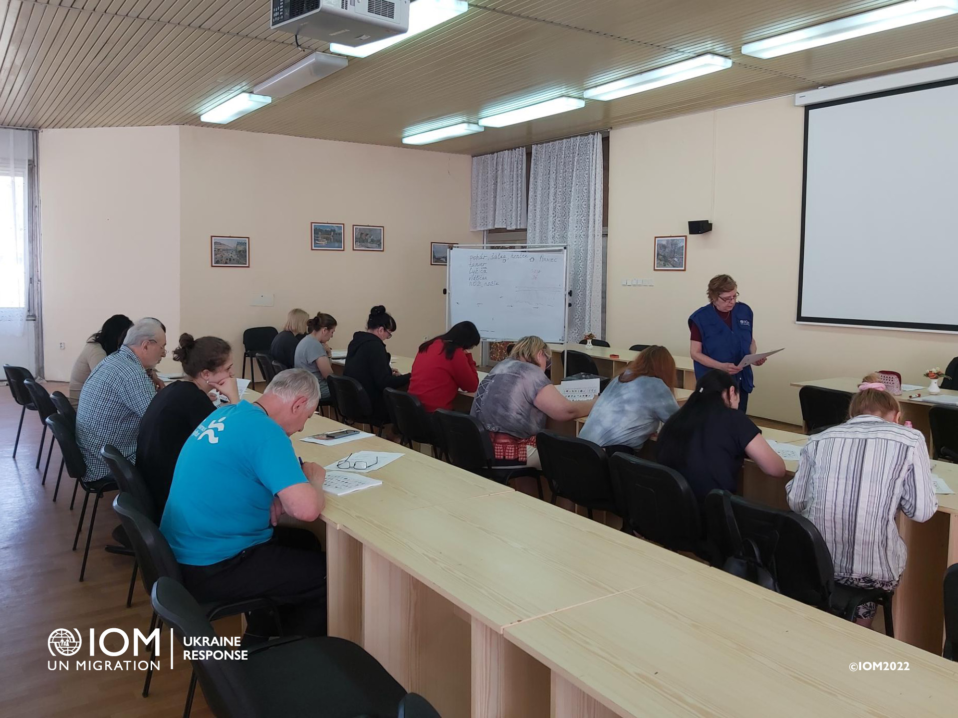 IOM Slovak language course in the Gabčíkovo Accommodation Facility for people from Ukraine. Photo © International Organization for Migration (IOM) 2022.