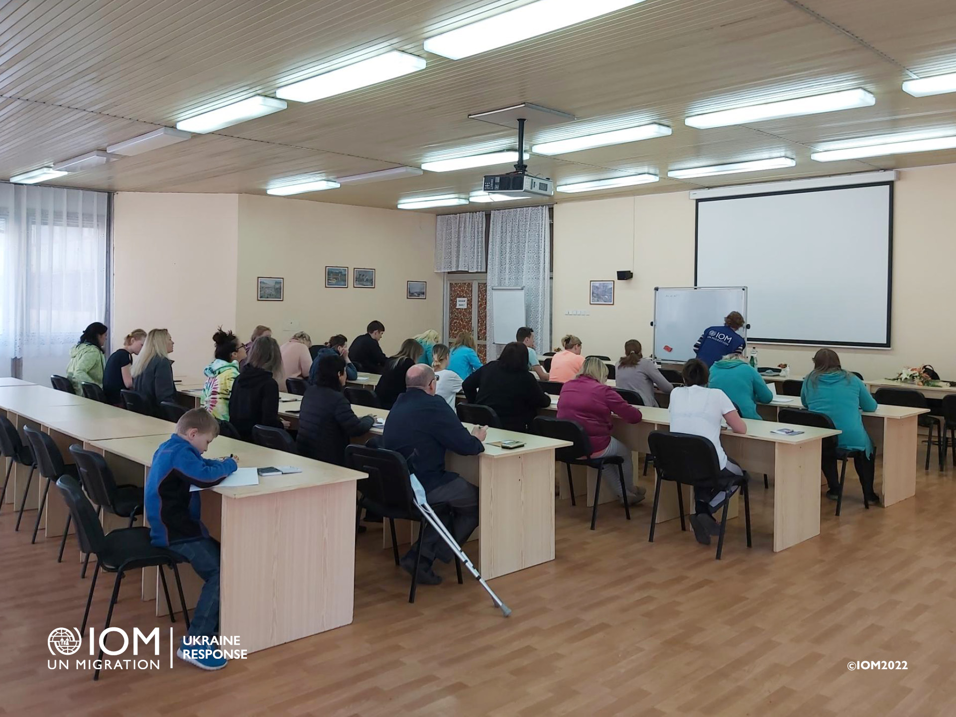 IOM Slovak language course at the Gabcikovo Accommodation Facility. Photo © International Organization for Migration (IOM) 2022.